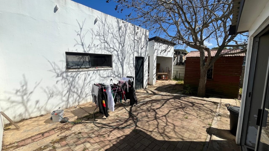 2 Bedroom Property for Sale in Paradise Beach Eastern Cape